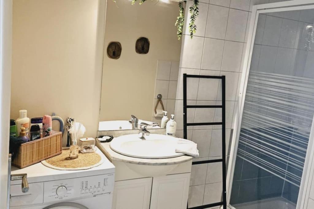 Appartement, Deux Apartment